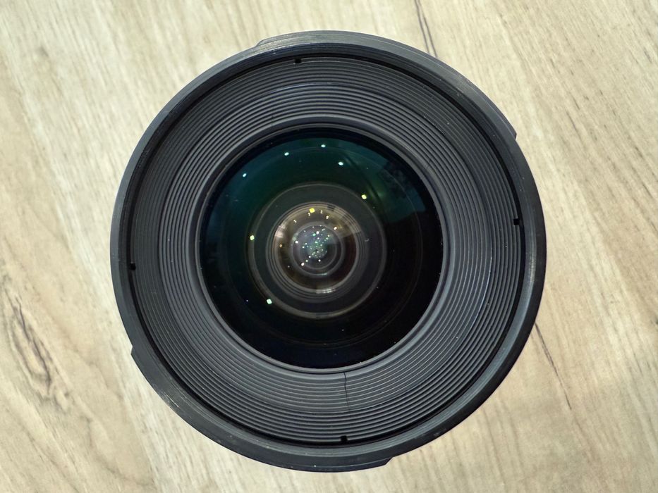 objetiva Tokina ATX-Pro DX 11-16mm f/2.8 para Nikon