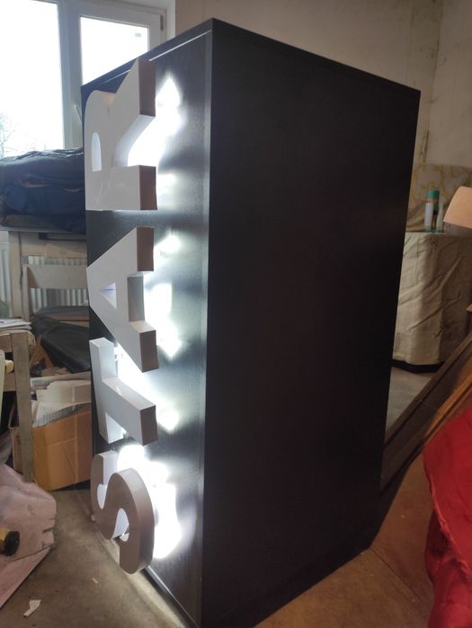 Стіл, тумба з LED підсвіткою для бізнесу