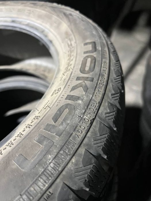 Nokian 205/55/16 пара зимних шин