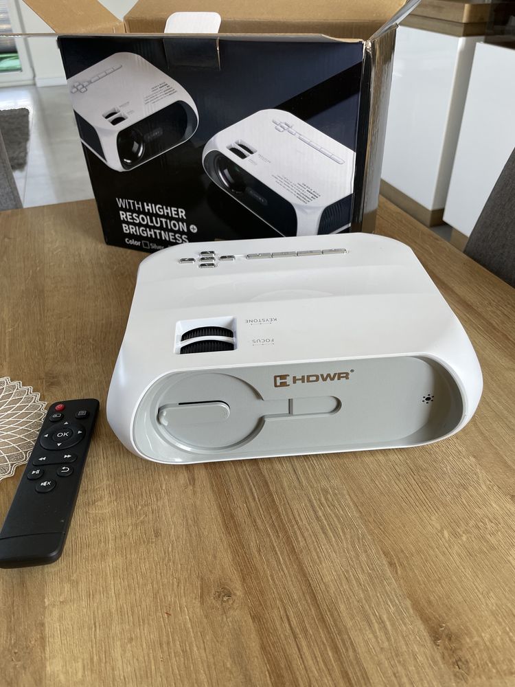 Projektor multimedialny HD system Miracast picturePRO MR200 rzutnik
