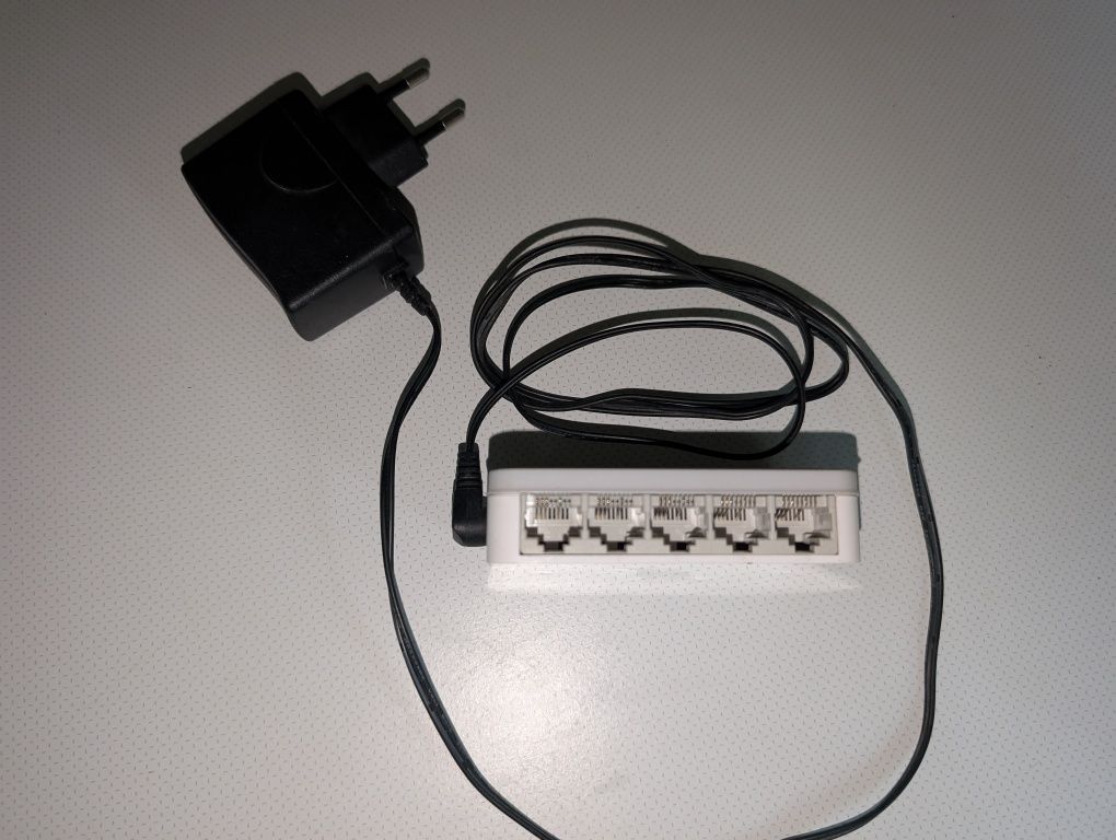 Комунікатори D-link та ZyXEL
