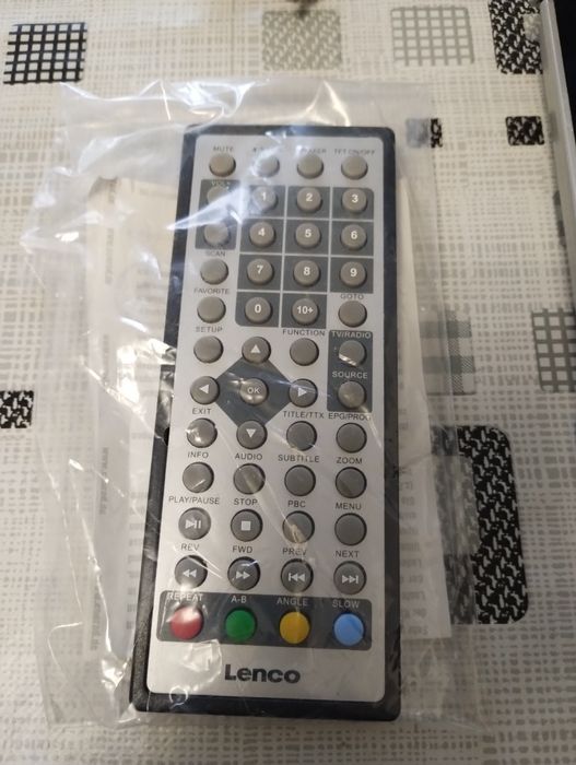 7 calowy przenośny odtwarzacz dvd z usb 12v i 230 v zasilac