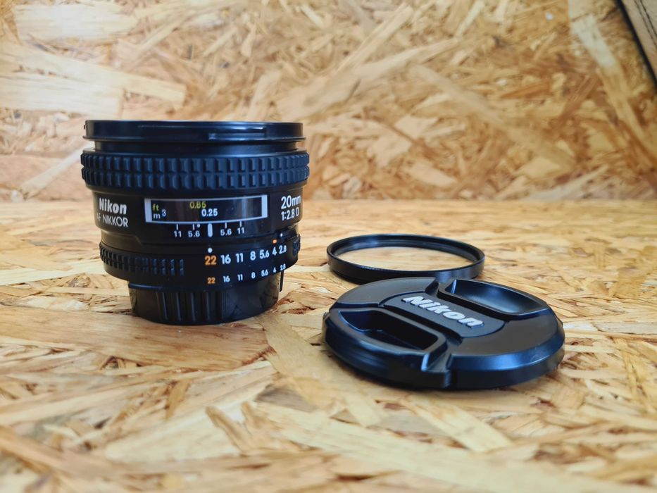 Nikon AF Nikkor 20mm 2.8 D AF