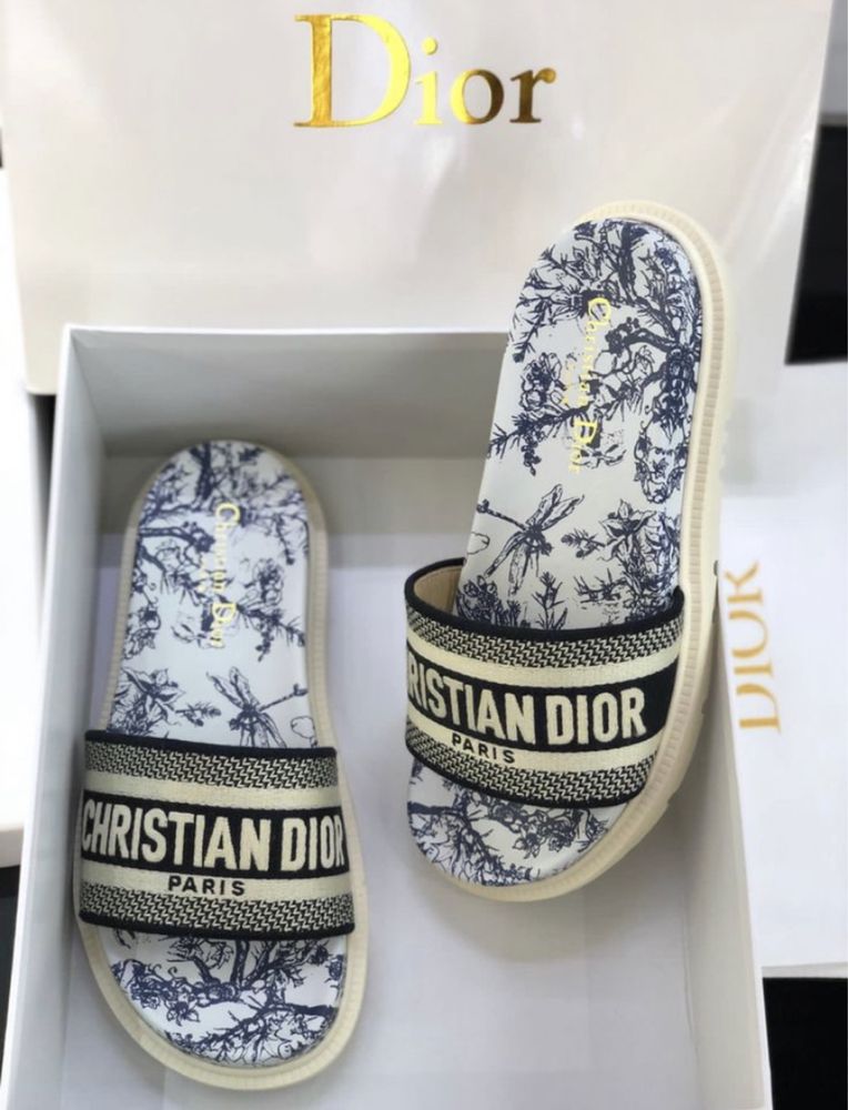 Klapki Chrystian Dior