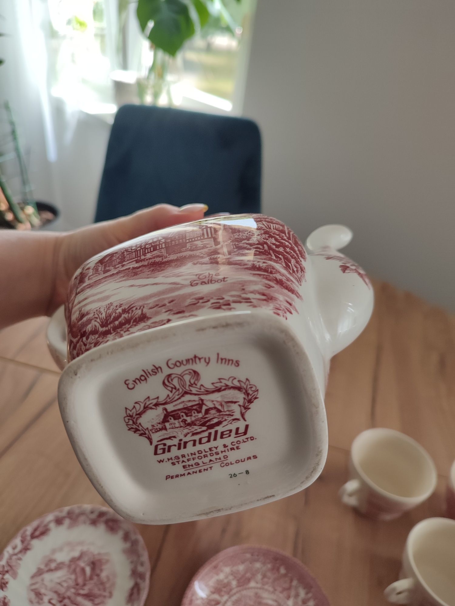 Zabytkowy serwis do herbaty, dzbanek Grindley
