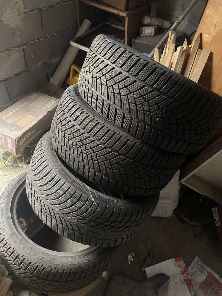 Резина зимова nokian R18/245/40 1 шт