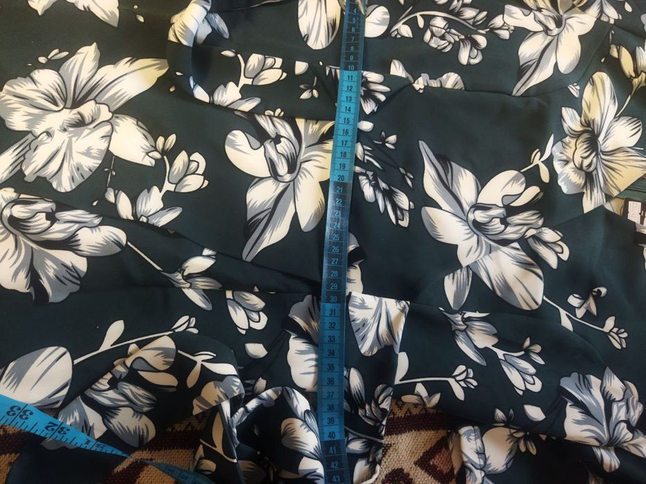 Нова сукня 44 розміру