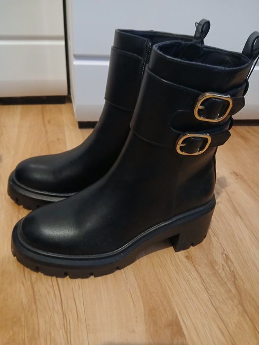 Sprzedam botki Reserved