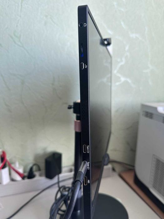 МініПК GenMachine 6800H ES з монітором 120Hz