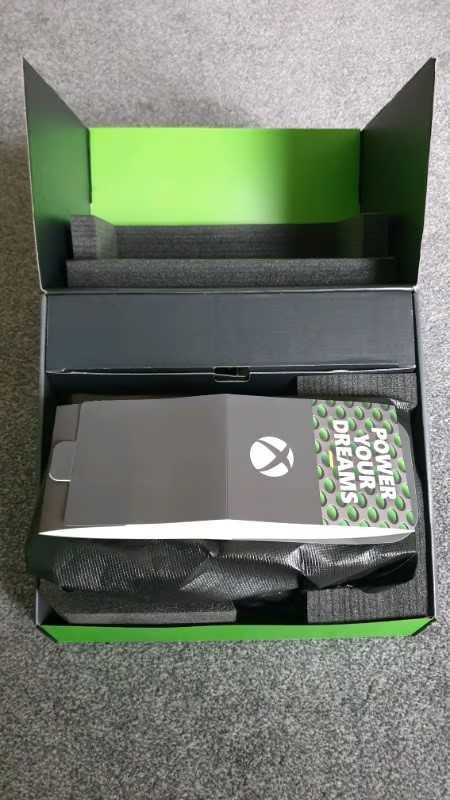 Konsola Xbox Series X 1 TB SSD