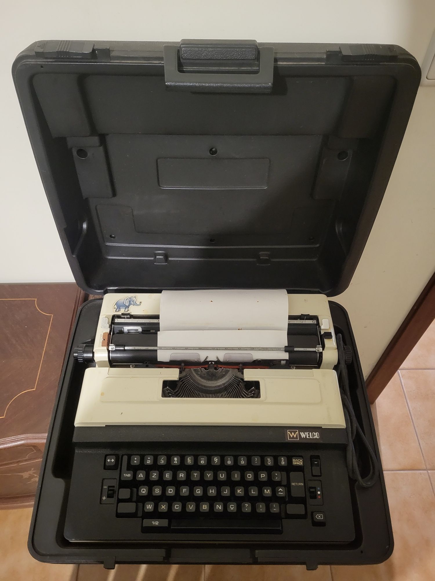 Máquina de Escrever Welco