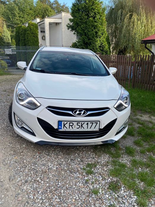 Hyundai i40 CW 1.7CRDi 136KM | Garażowany | 2 komplety kół | DODATKI