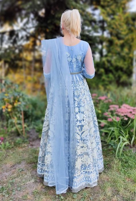 Niebieska suknia balowa S 36 kwiaty floral księżniczka królowa zima