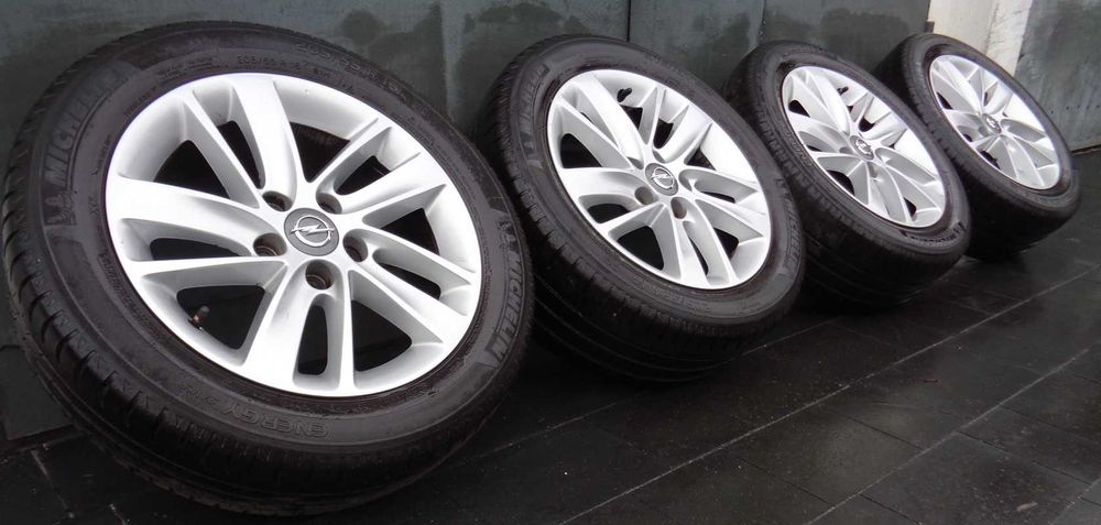 Oryginalne alufelgi OPEL Meriva B 16 cali 5x110 Astra Vectra Alfa Saab