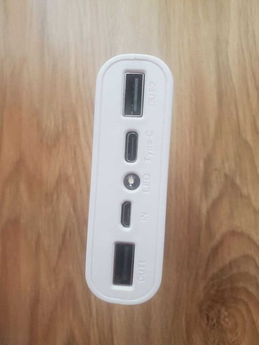 Продаю IPhone 6 + Power Bank новий 20000mAh + зарядне
