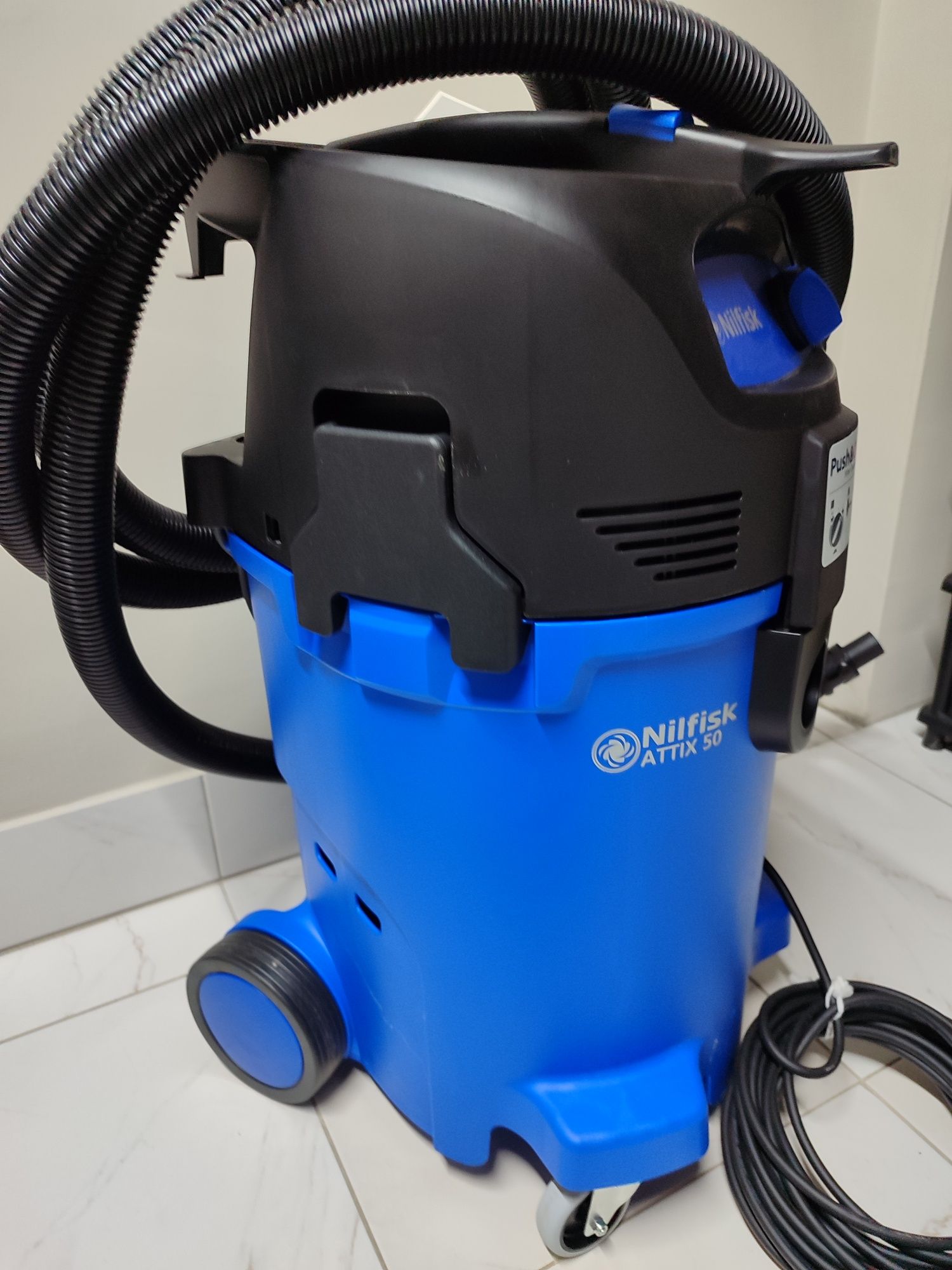 Промисловий професійний пилосос  Nilfisk Attix 50-01