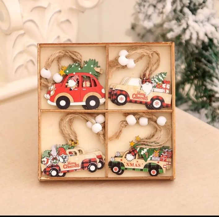 Новорічний декор потяг дерев'яні іграшки ялинка