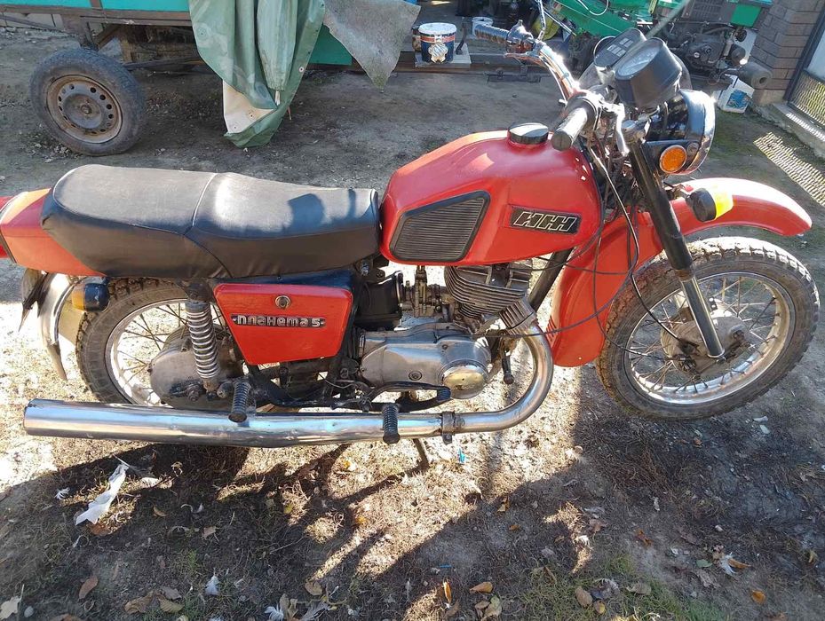 Мотоцикл іж планета 5 в гарному стані.