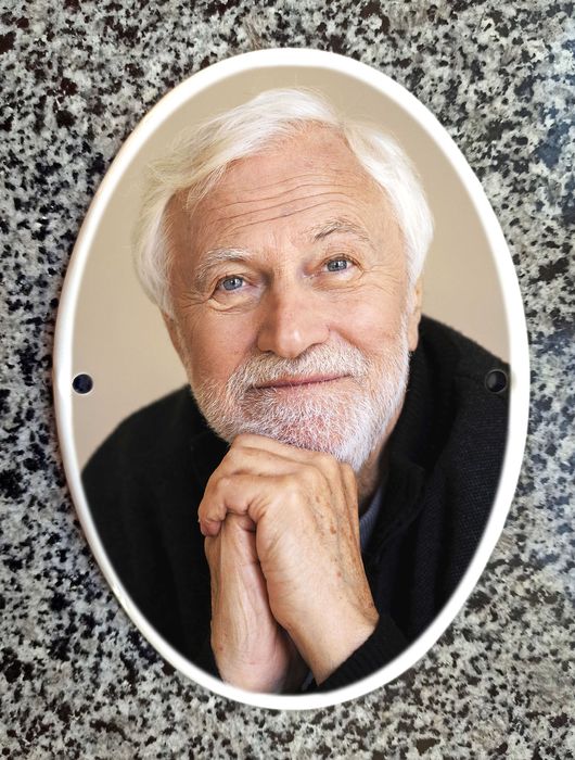 Фото на пам’ятник. Металокераміка та керамогранит. Фотоскло (Тріплекс)