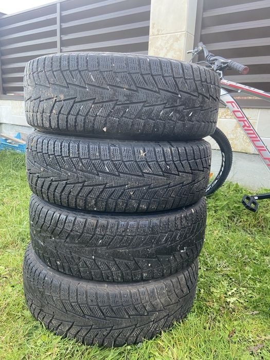 Резина Hankook Winter I*Cept iZ2 195/65r15