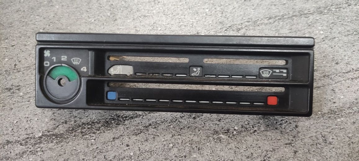 Panel nawiewu powietrza oryginał sprawne podświetlenie transporter t4