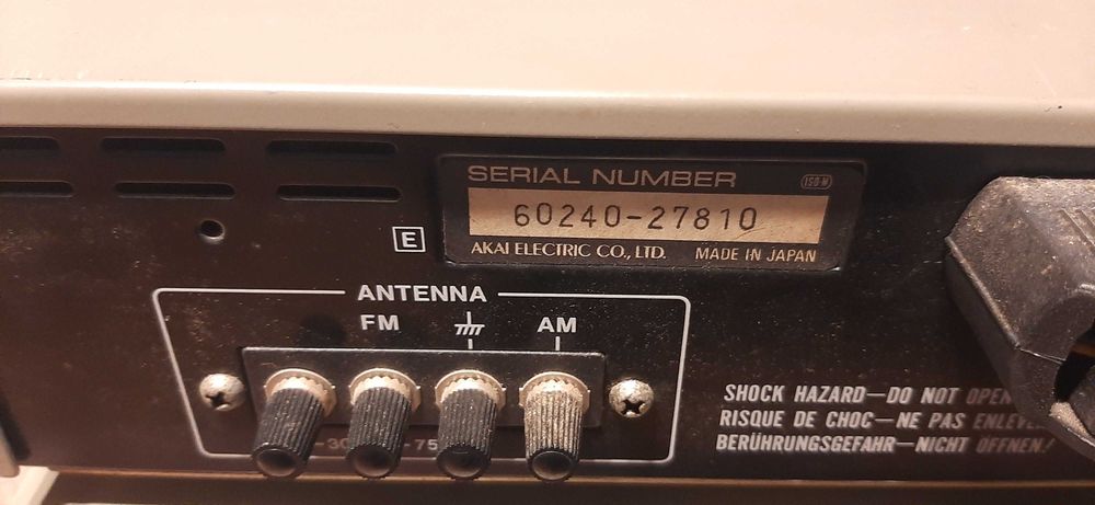 AKAI связка усилитель AM-U03 и тюнер AT-K22
