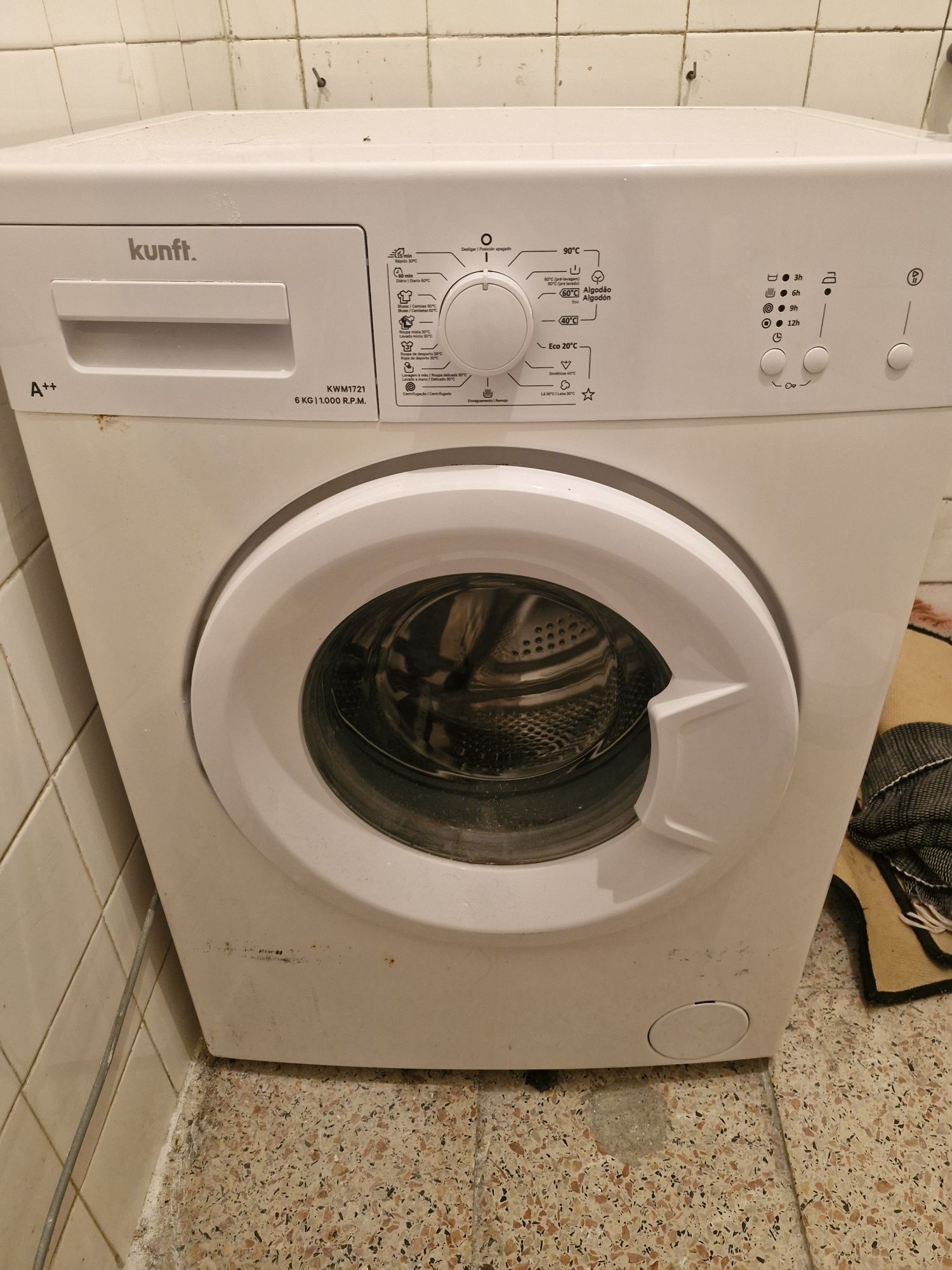 Máquina de lavar roupa 6kg