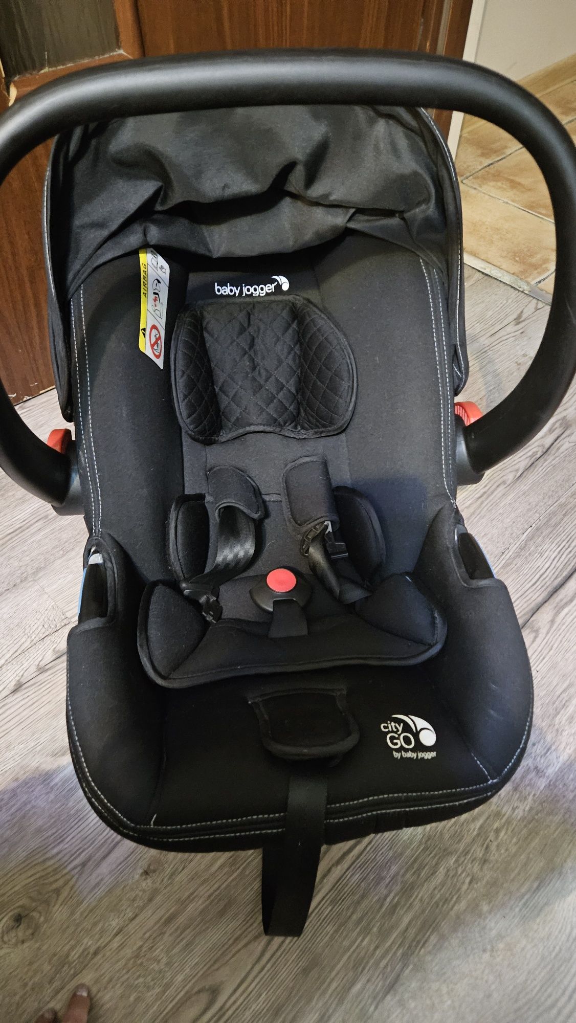 Sprzedam fotelik baby jogger city go