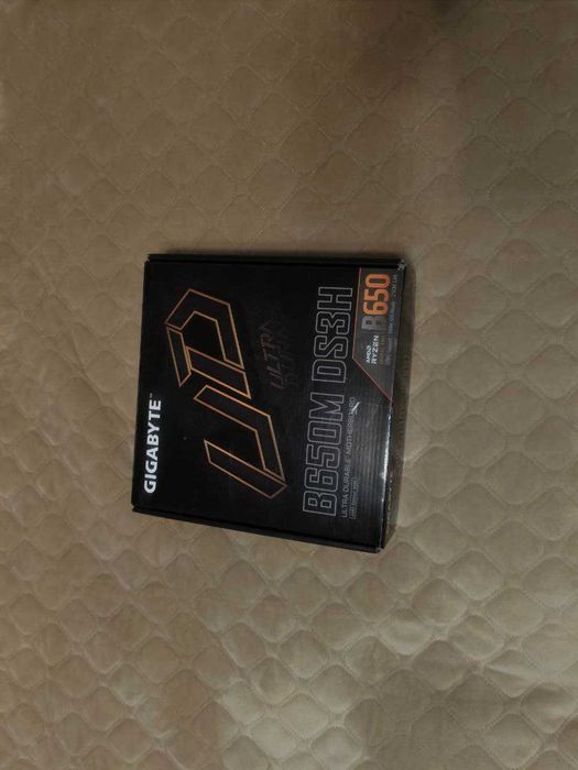 Материнська плата Gigabyte B650M DS3H (AM5, MicroATX]