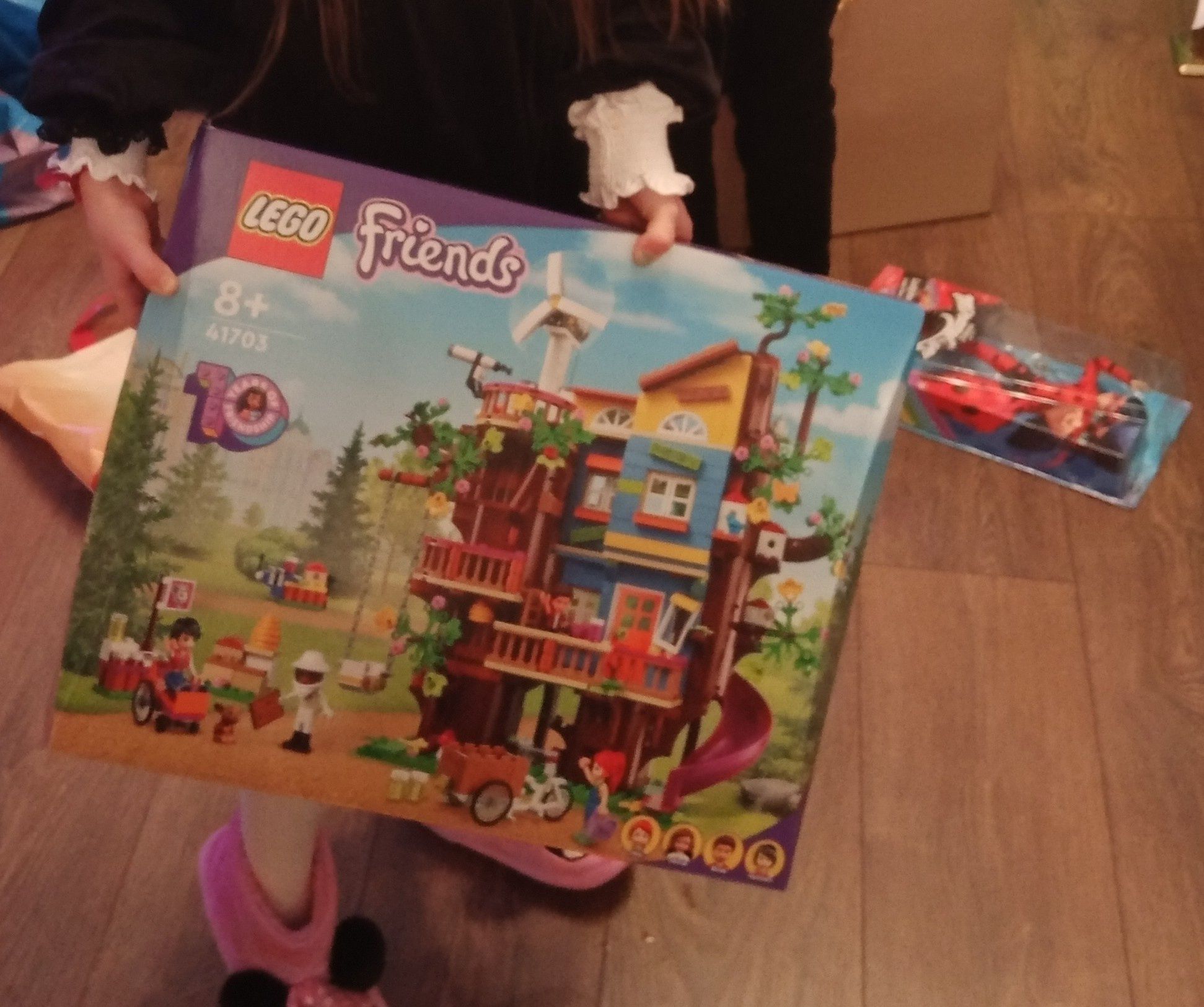 LEGO Friends Domek na drzewie przyjaźni 41703.