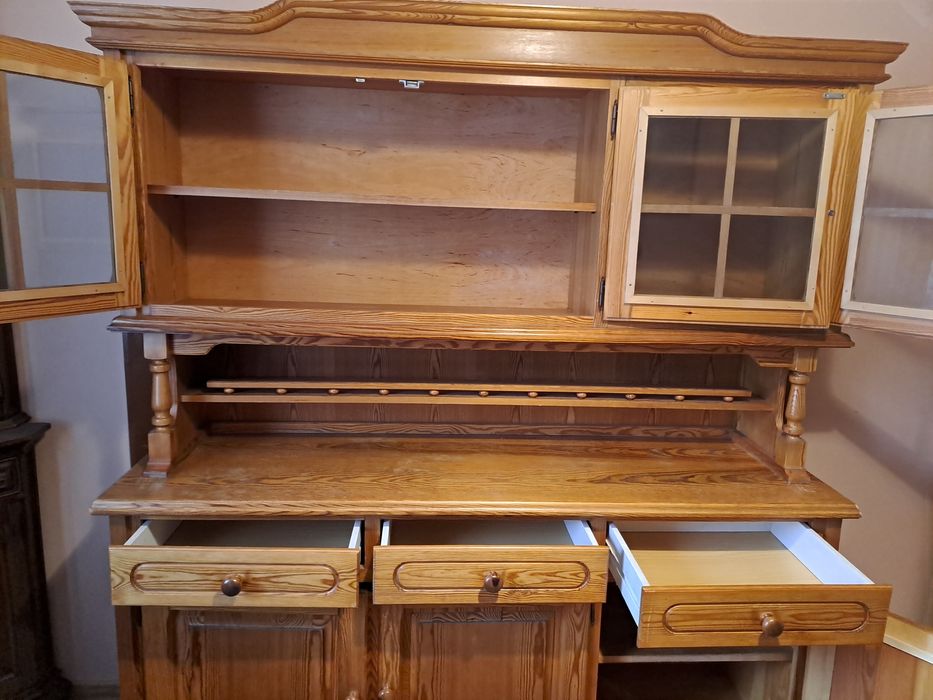 komoda i kredens z drewna