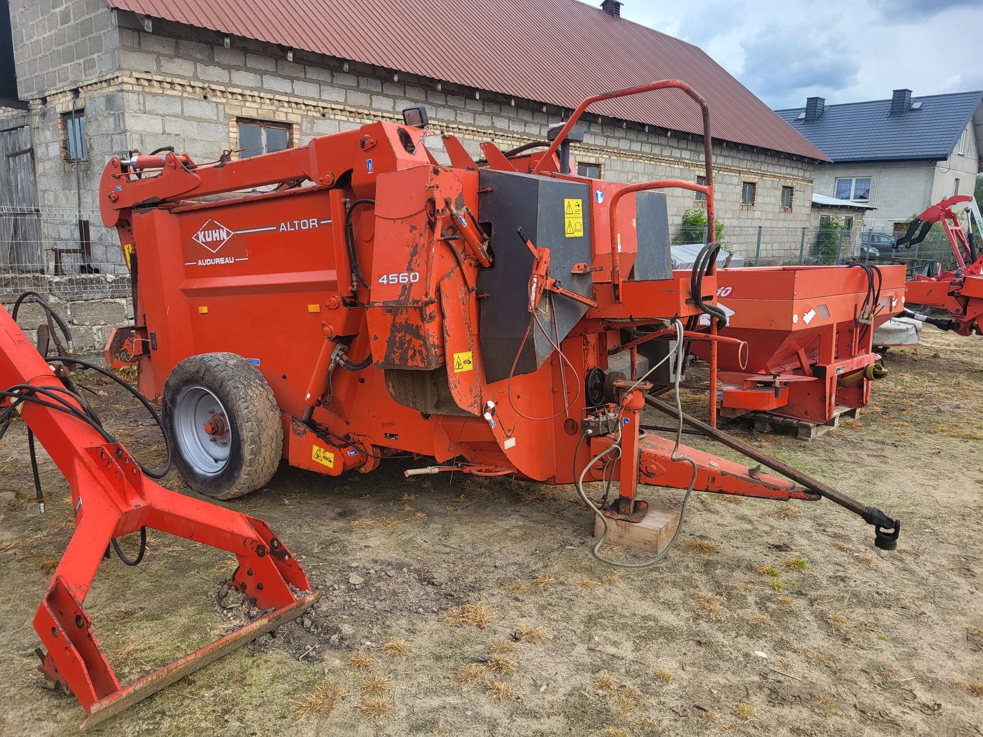 Ścielarka Kuhn Altor 4560