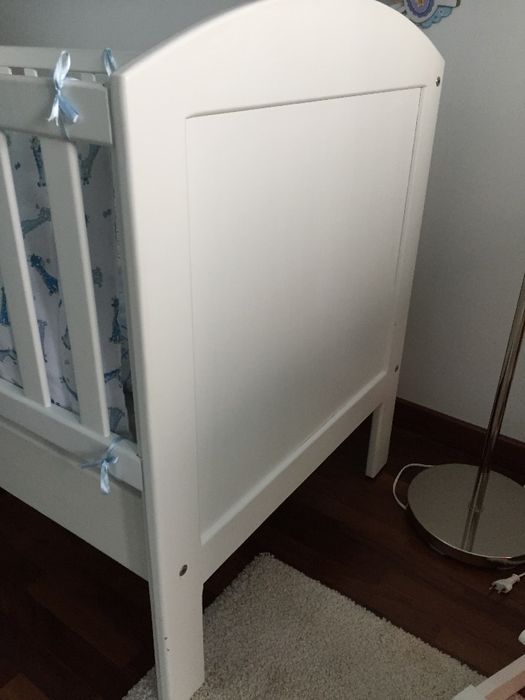 vendo cama de criança com grades sem colchao