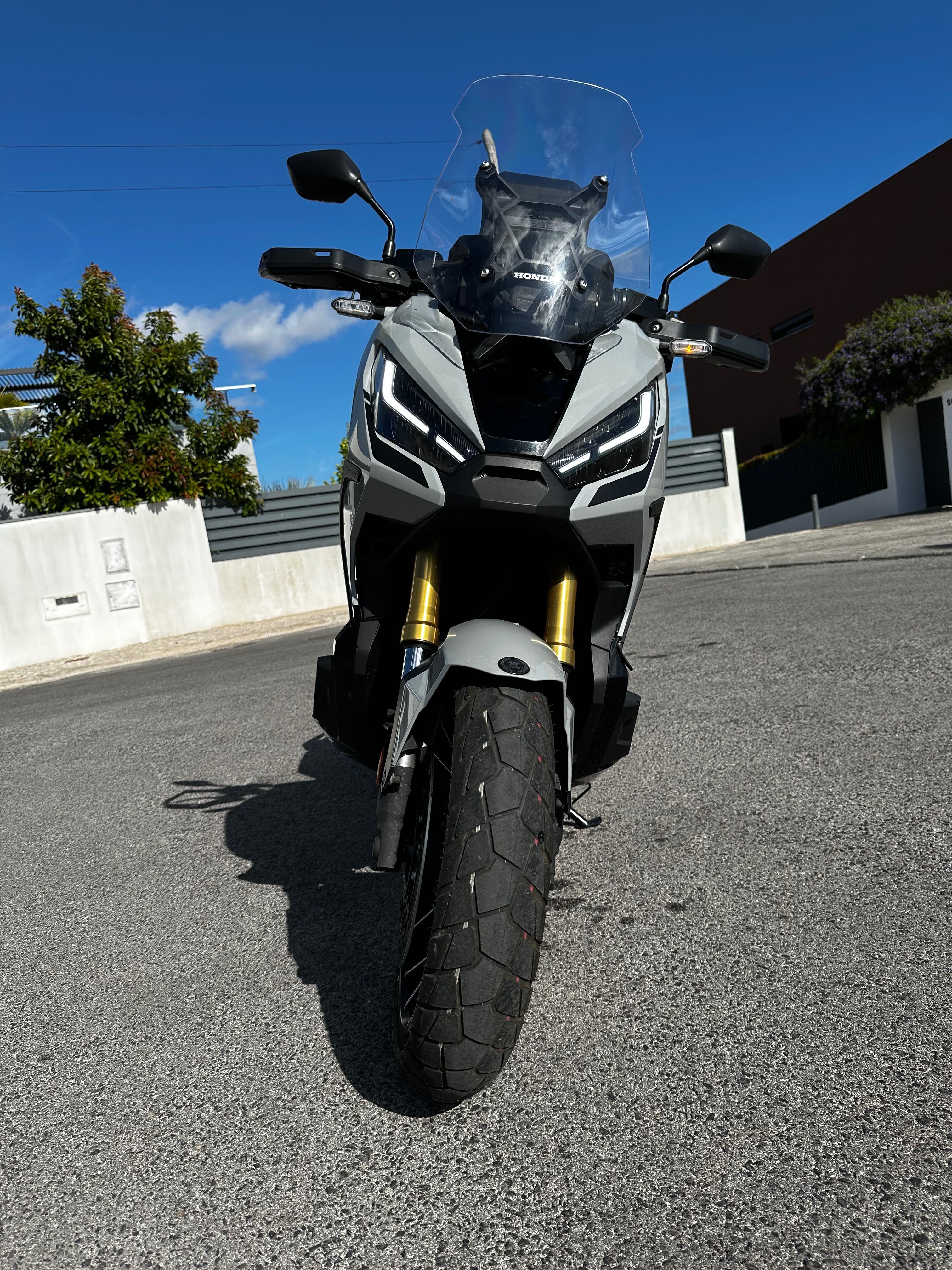 Honda X-ADV 750 18.400KM 2021