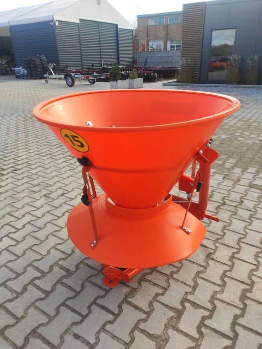 Posypywarka solarka piaskarka do ciągnika 200L 300L 400L Lejek