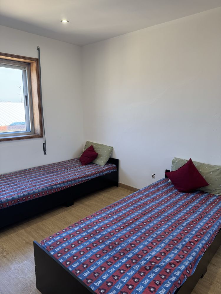 Quarto Para Arrendar Em Vila Nova De Gaia
