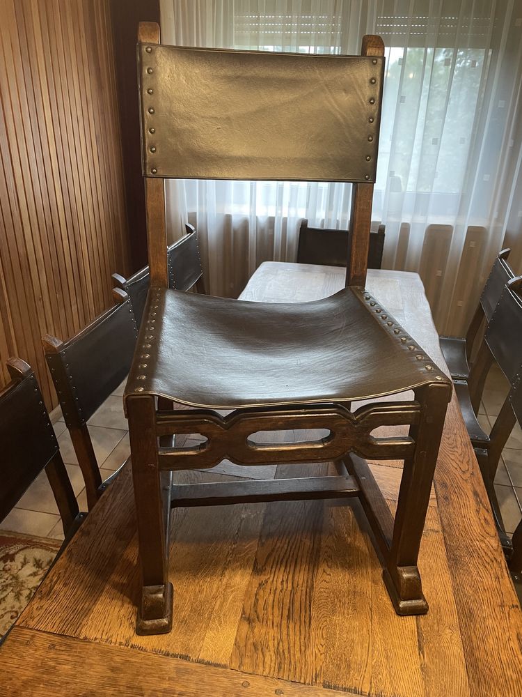 Drewniany stół z krzesłami firmy Ludwik Styl