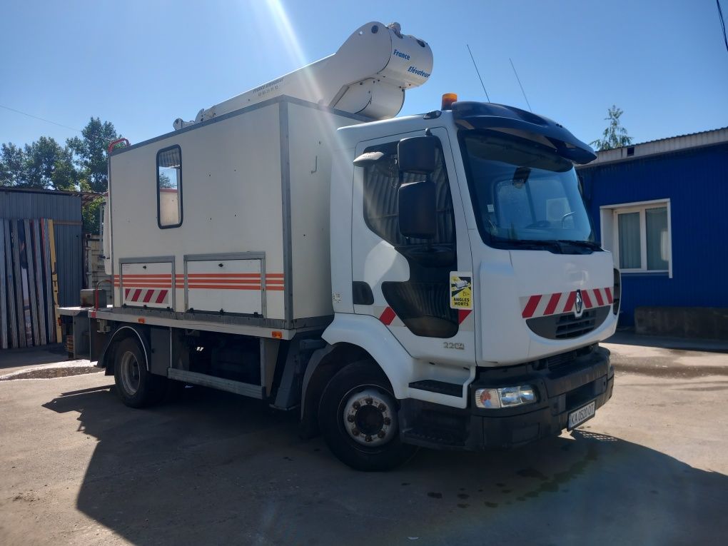 Продав автовишку Рено Мідлум