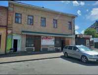 Продається частина будинку в самому центрі міста.