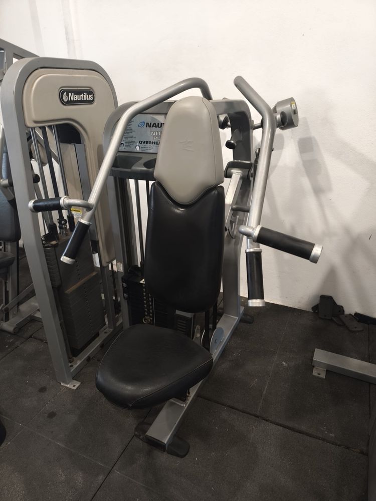 Nautilus nitro plus shoulder press