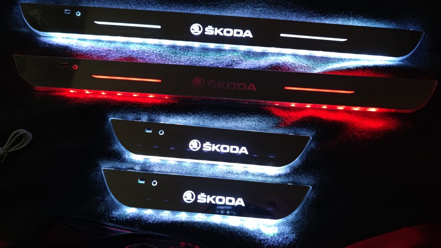 Luzes de cortesia Skoda