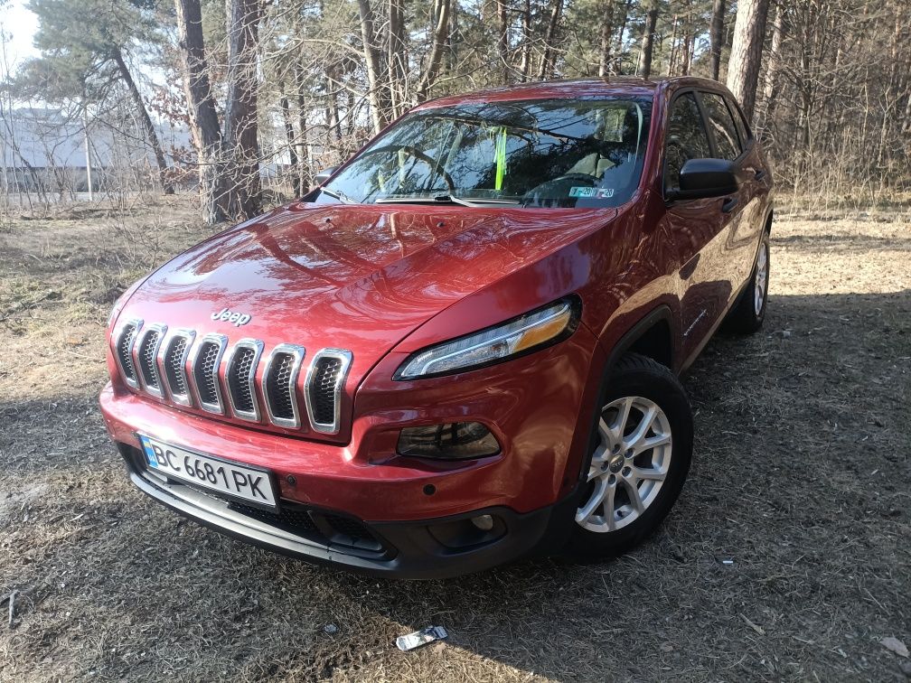 Jeep 2,4 спорт  на газу . Супер стан