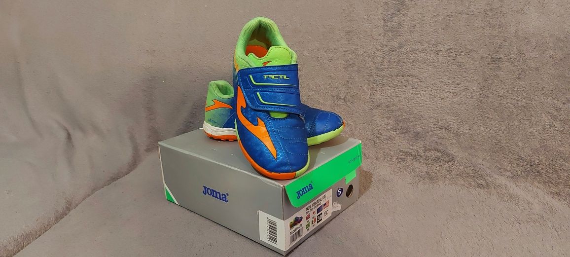 Buty piłkarskie dziecięce JOMA, r. 30