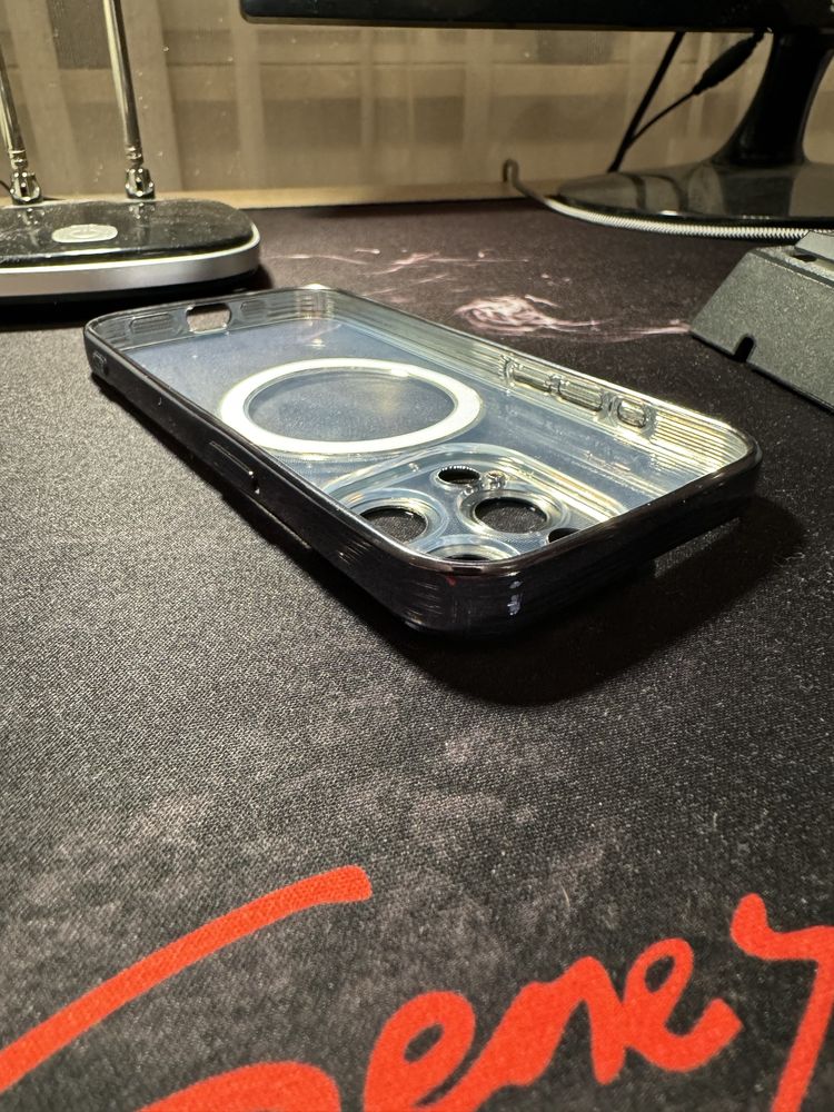 etui iphone 15 pro