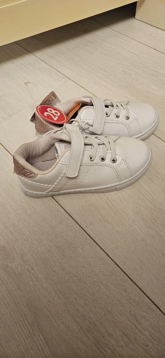 Кросівки для дівчинки