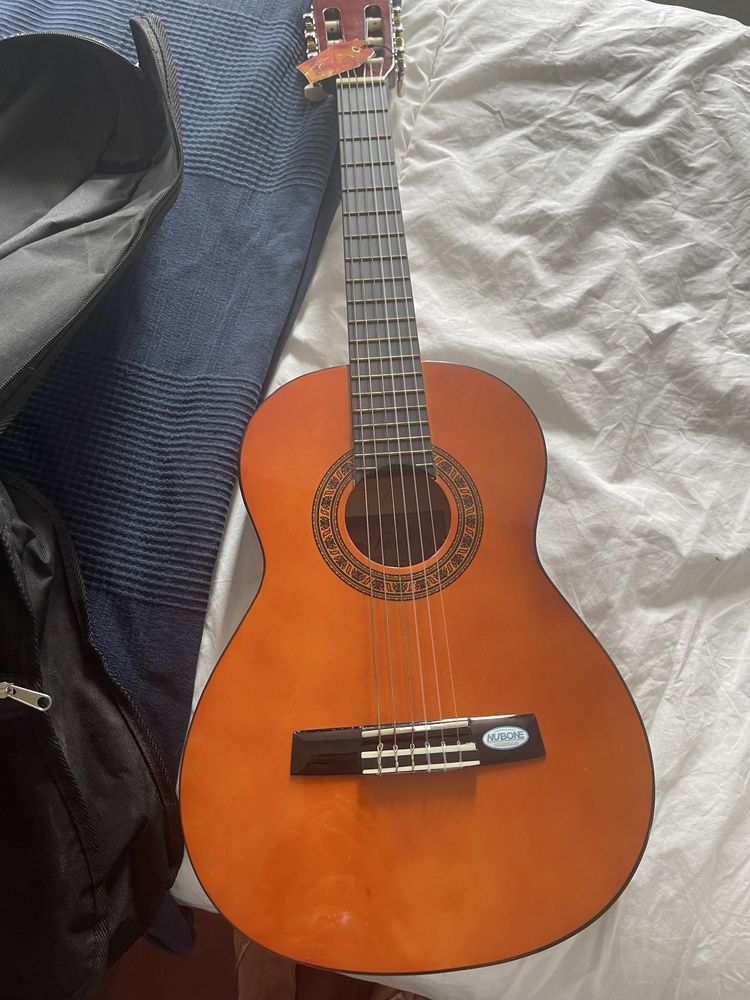 2 guitarras como novas