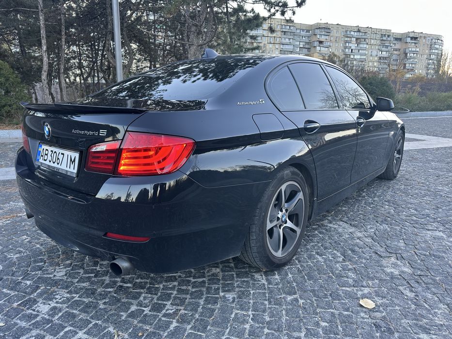 Продам БМВ Ф10 535 гибрид В хорошем состоянии