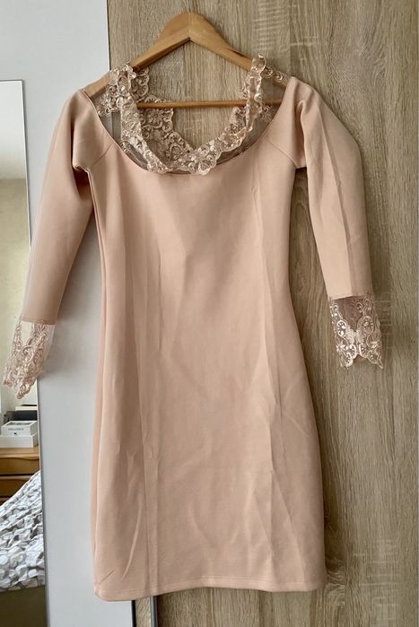 Nowa Damska sukienka koronka pudrowy róż Butik r. S