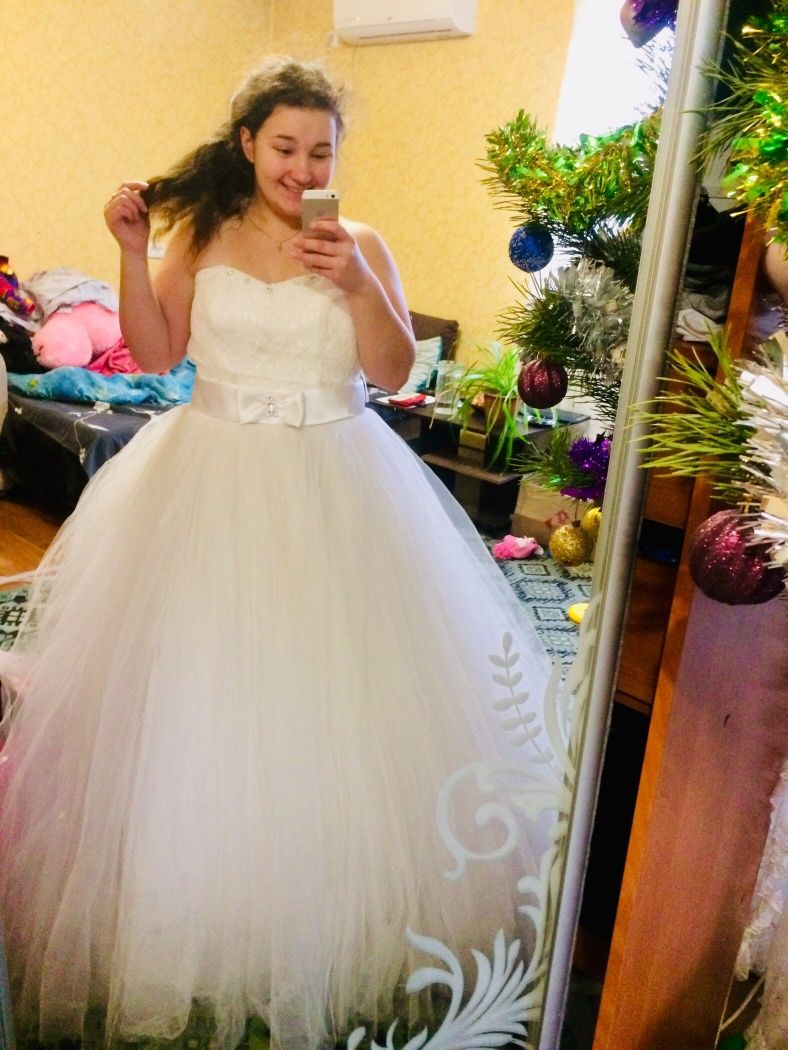 Платье свадебное пышное белого цвета