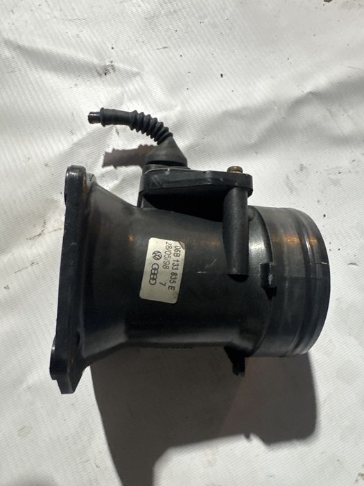 Przeplywomierz powietrza audi a4 b5